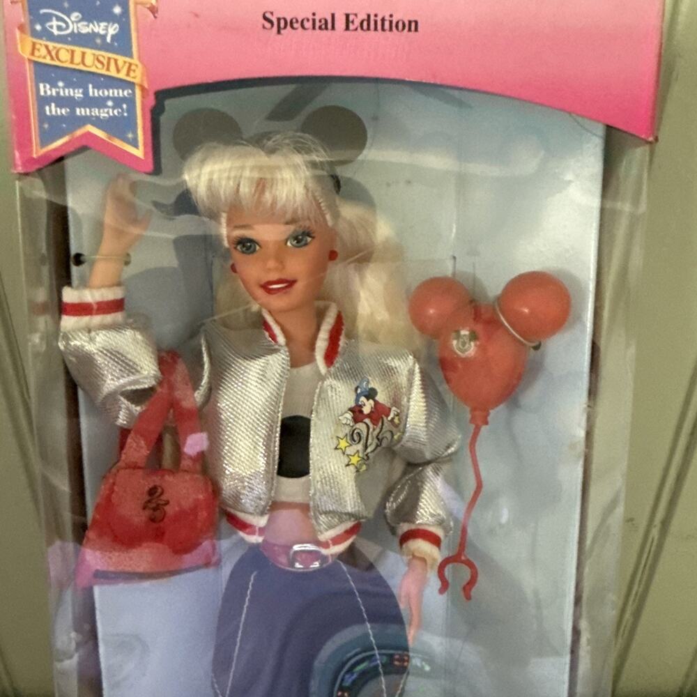 Vtg 1996 BARBIE DOLL Walt Disney World 25th Anniversary Damaged Box NIB - Picture 2 of 7